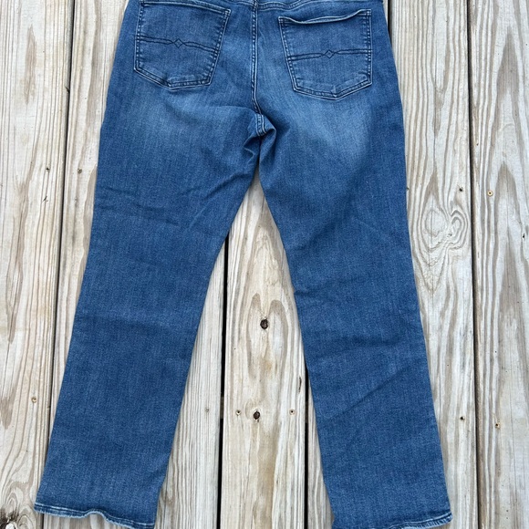 Lucky Brand Jeans Womens 16/33 Blue Denim Medium Wash Sweet N Straight Mid Rise - Picture 12 of 16